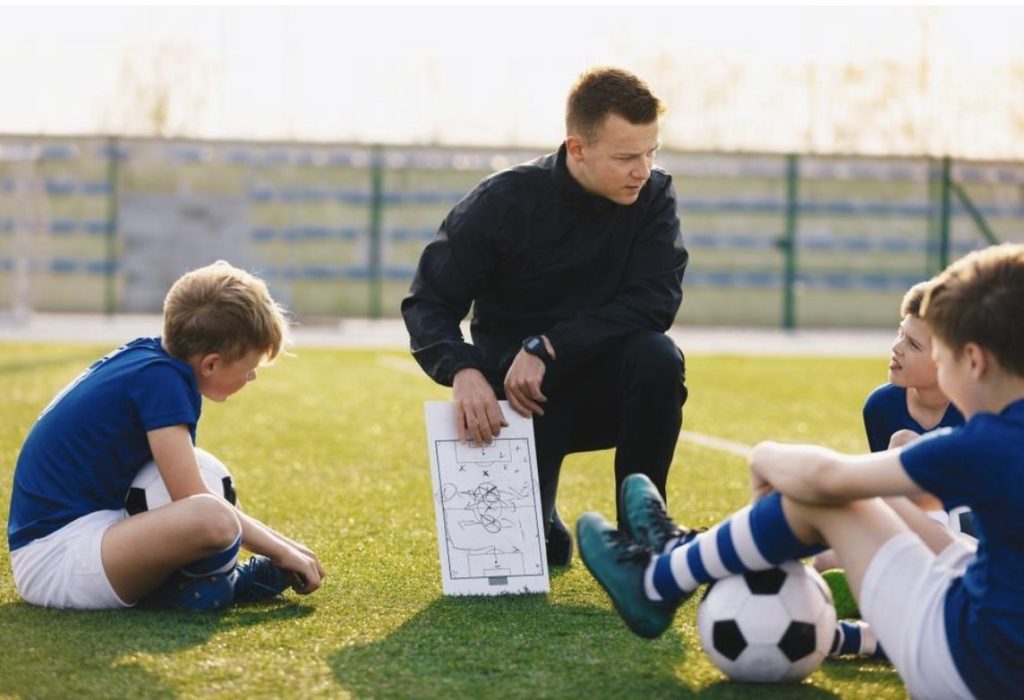 Coaches Building Leadership in Sports Coaches Building Leadership in Sports